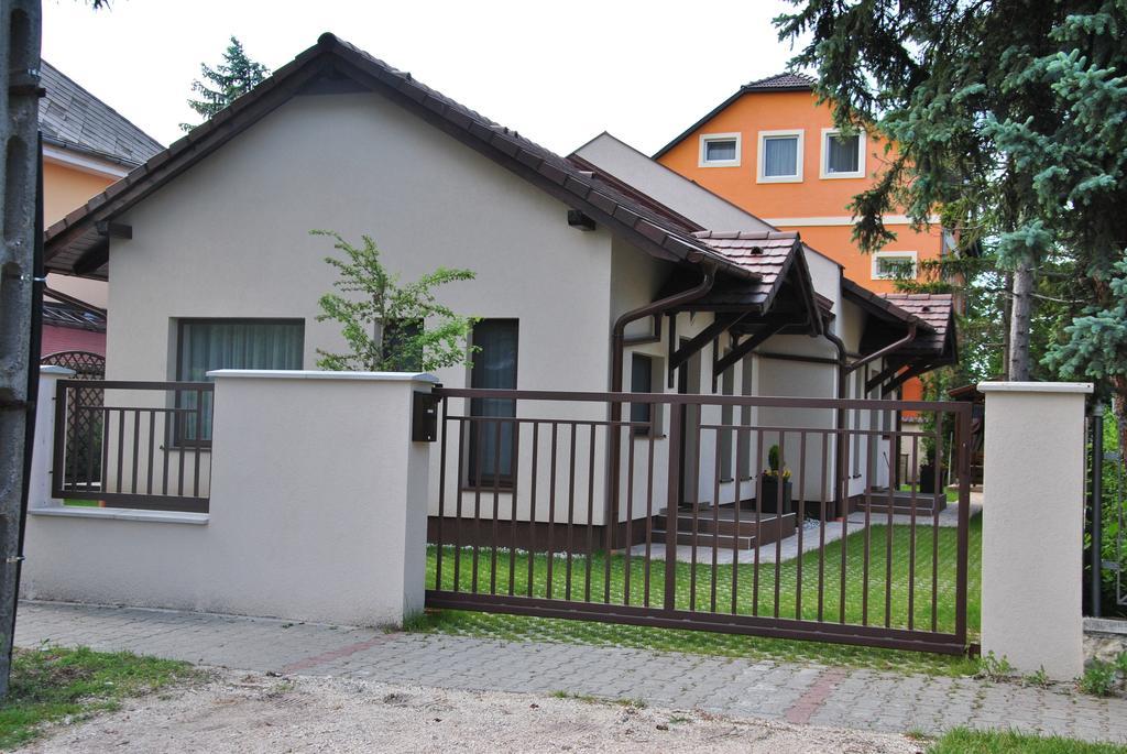 Panyi Apartman Шіофок Номер фото